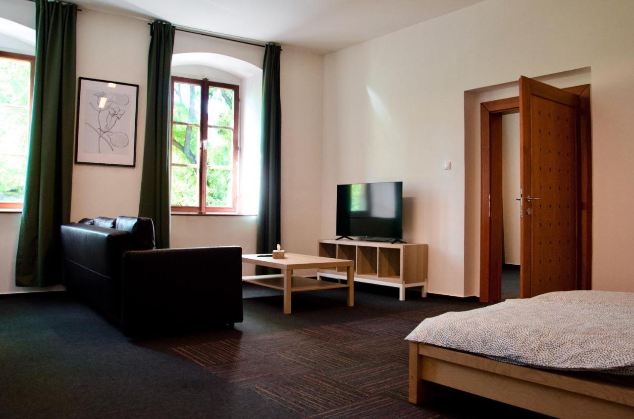 Elephants Apartments Братислава Екстериор снимка