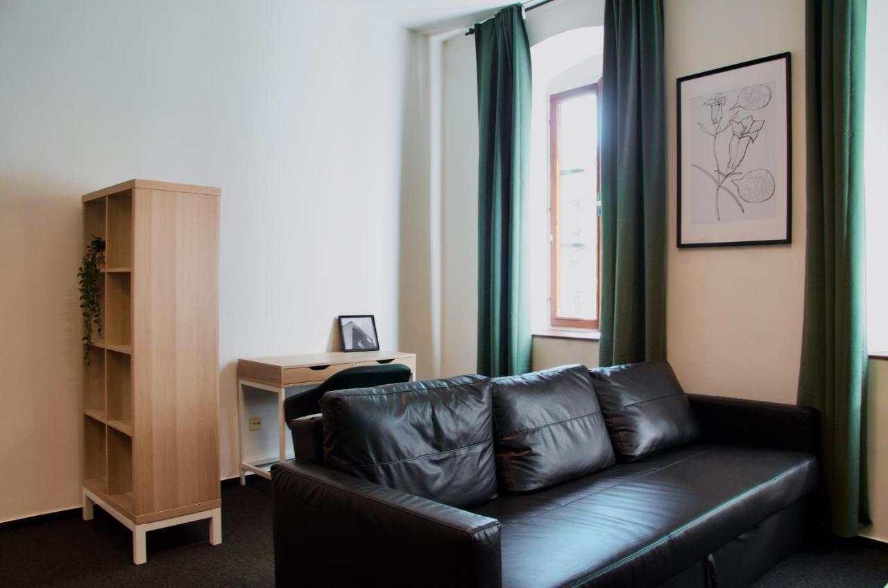 Elephants Apartments Братислава Екстериор снимка
